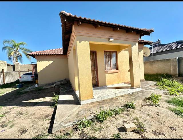 3 BEDROOM HOUSE FOR SALE IN IVY PARK
